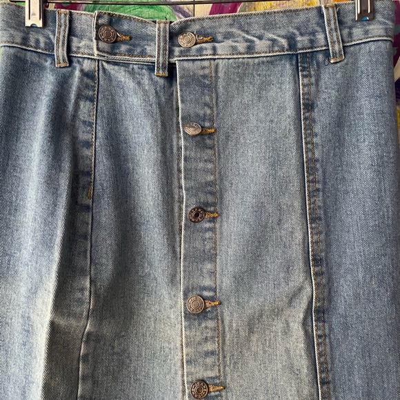 Woman’s Jean Denim Long Button Front Pencil Skirt NWT - Picture 4 of 10